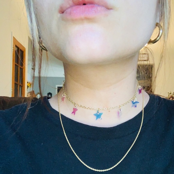 Customized gold chain with iridescent stars - Picture 2 of 2